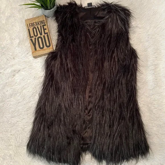 Armani Exchange Black Faux Fur Vest - Picture 1 of 5
